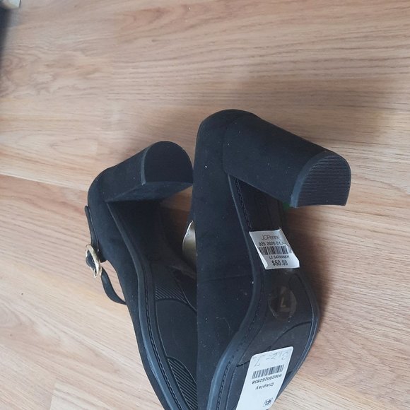 Liz Claiborne size 7 black womens shoes - Picture 1 of 4